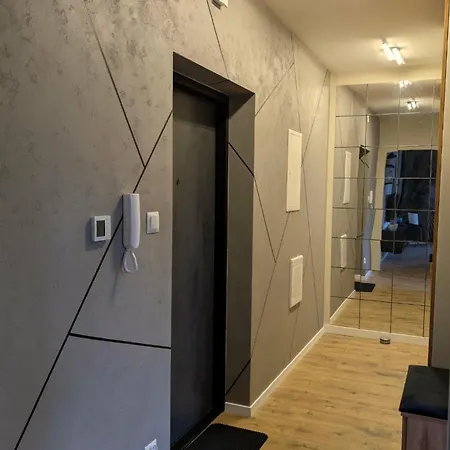 Zurawie Apartment